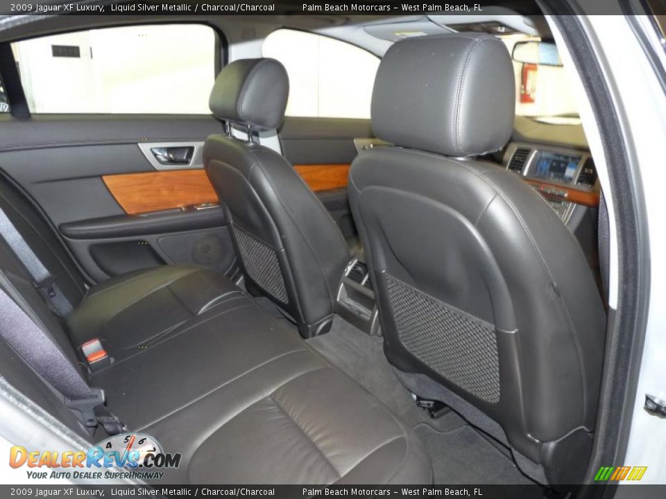 2009 Jaguar XF Luxury Liquid Silver Metallic / Charcoal/Charcoal Photo #21