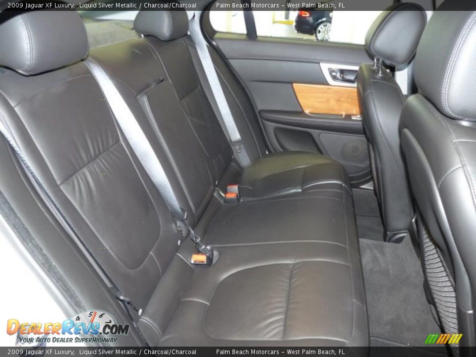 2009 Jaguar XF Luxury Liquid Silver Metallic / Charcoal/Charcoal Photo #22