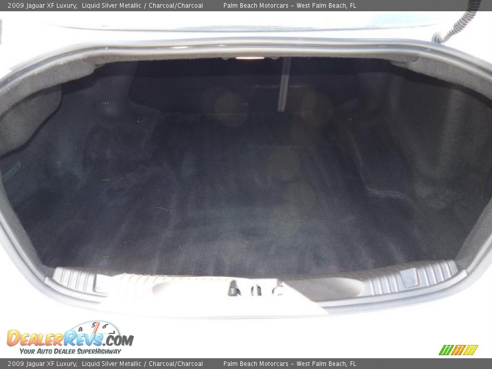 2009 Jaguar XF Luxury Liquid Silver Metallic / Charcoal/Charcoal Photo #27
