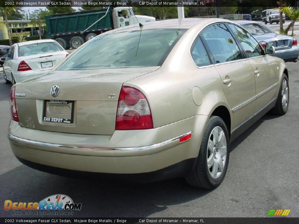 2002 Volkswagen Passat GLX Sedan Mojave Beige Metallic / Beige Photo #3