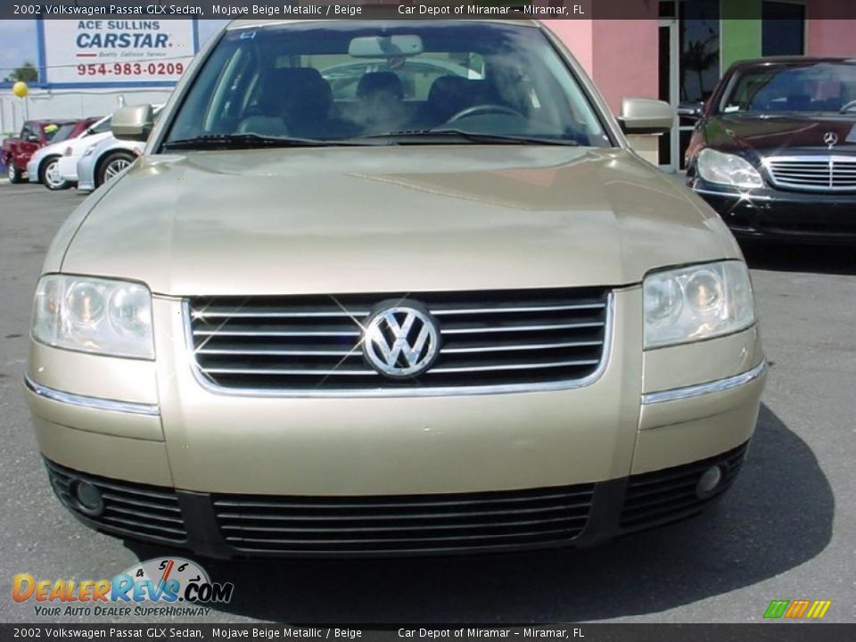 2002 Volkswagen Passat GLX Sedan Mojave Beige Metallic / Beige Photo #8