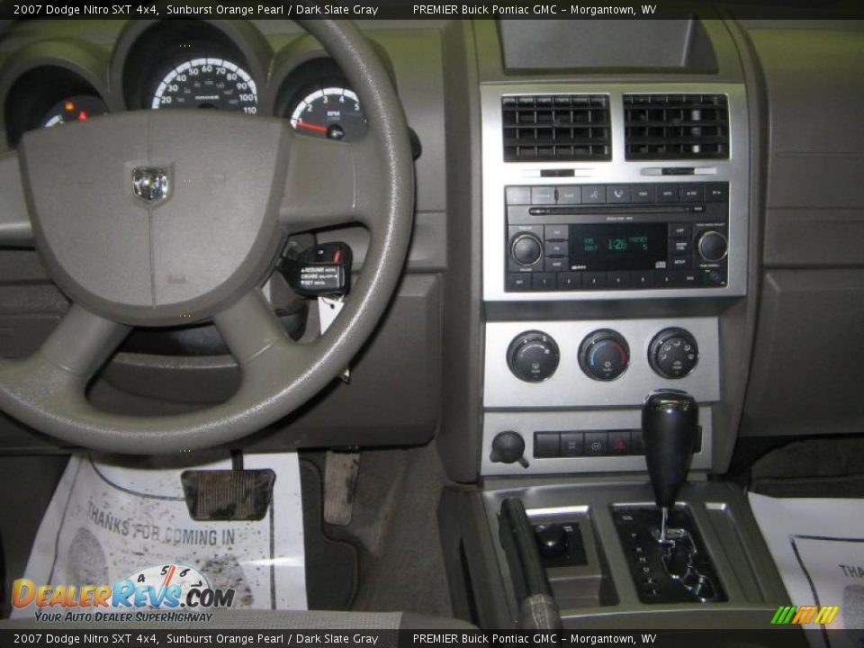 2007 Dodge Nitro SXT 4x4 Sunburst Orange Pearl / Dark Slate Gray Photo #12