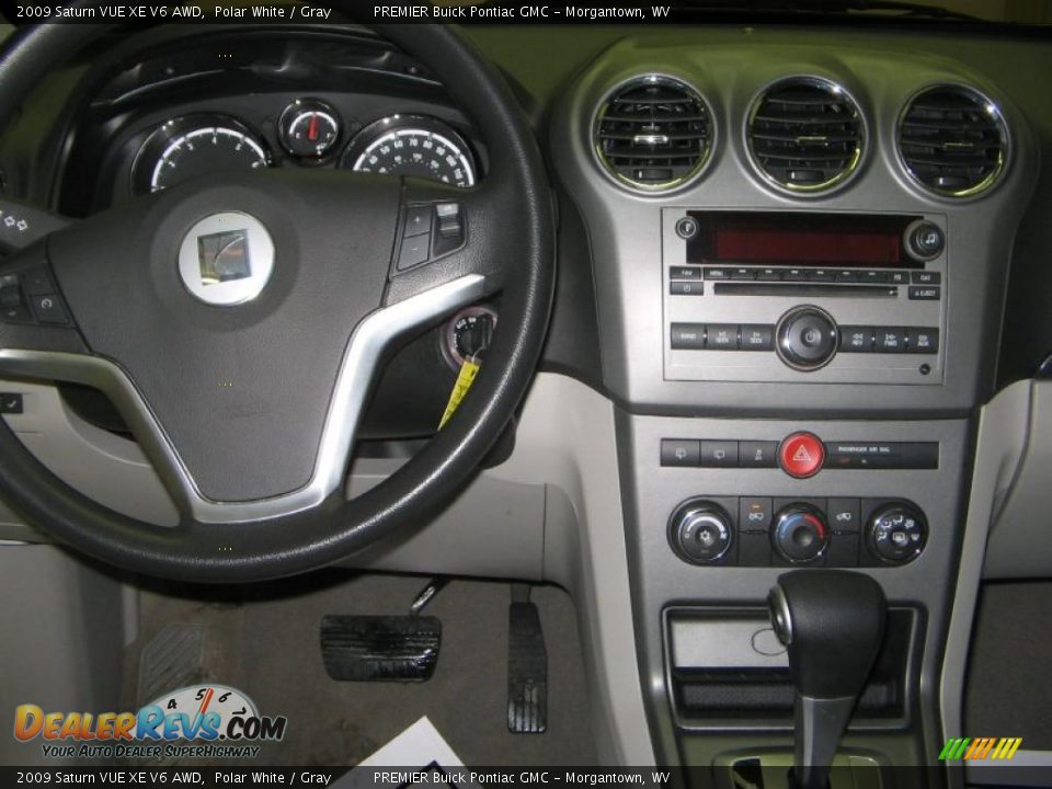 2009 Saturn VUE XE V6 AWD Polar White / Gray Photo #10