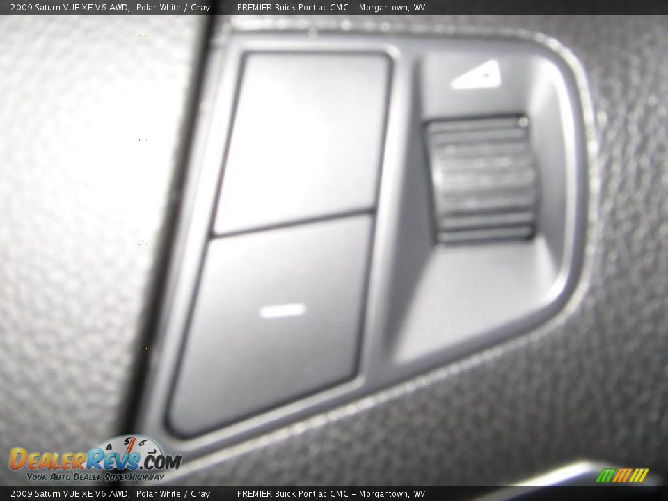 2009 Saturn VUE XE V6 AWD Polar White / Gray Photo #16