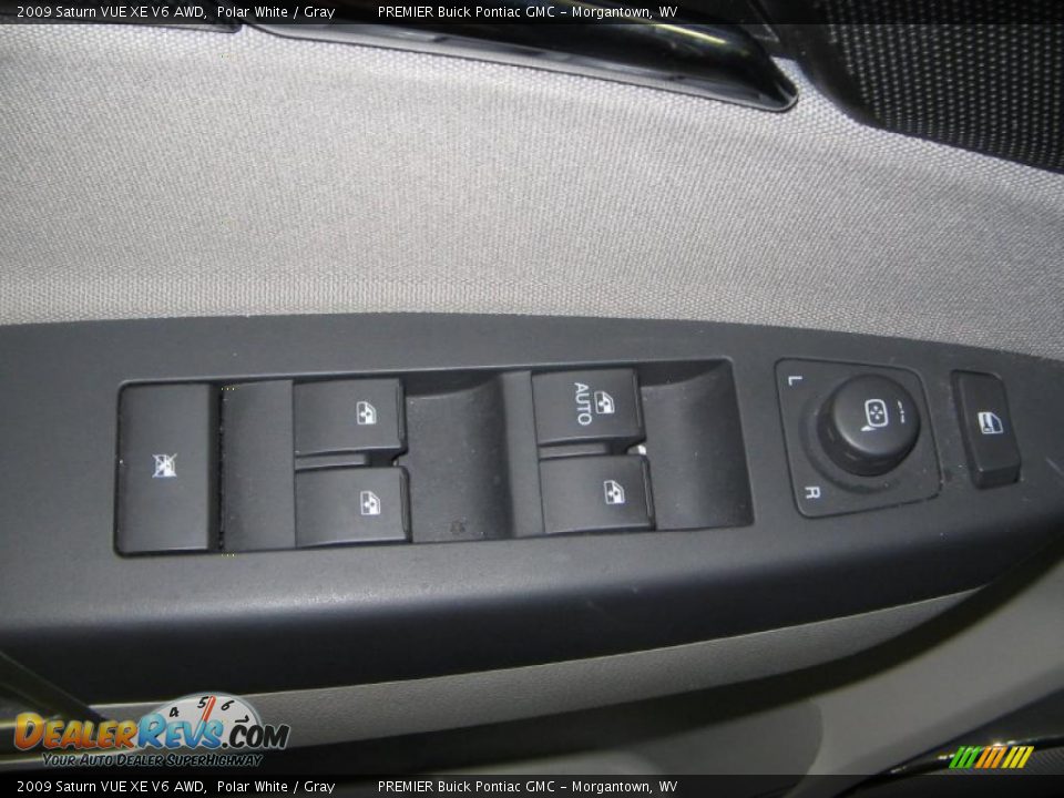 2009 Saturn VUE XE V6 AWD Polar White / Gray Photo #18