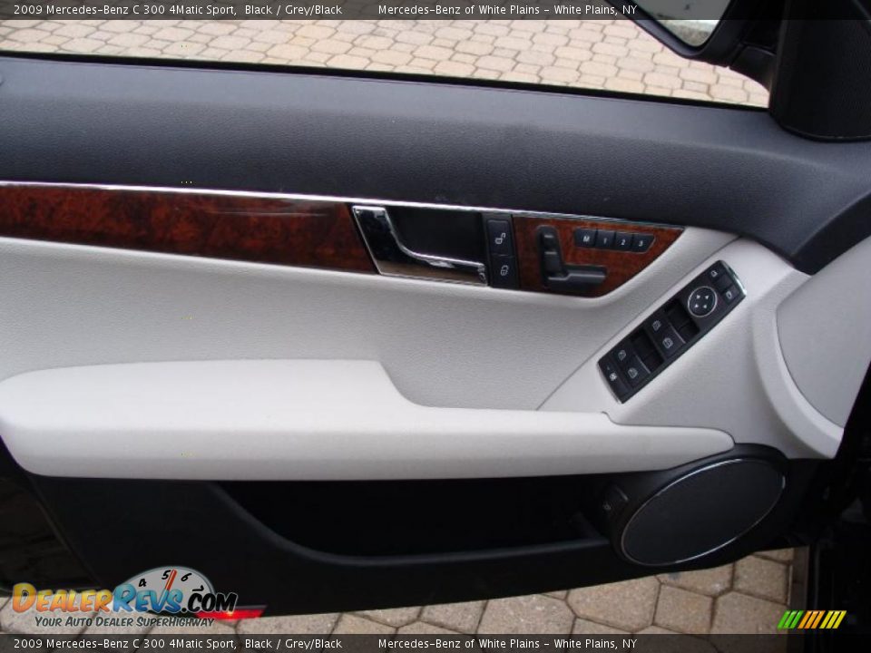2009 Mercedes-Benz C 300 4Matic Sport Black / Grey/Black Photo #8