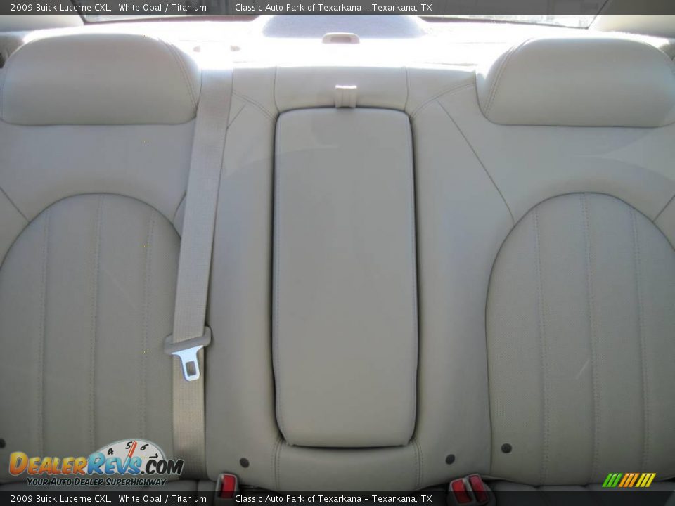 2009 Buick Lucerne CXL White Opal / Titanium Photo #8