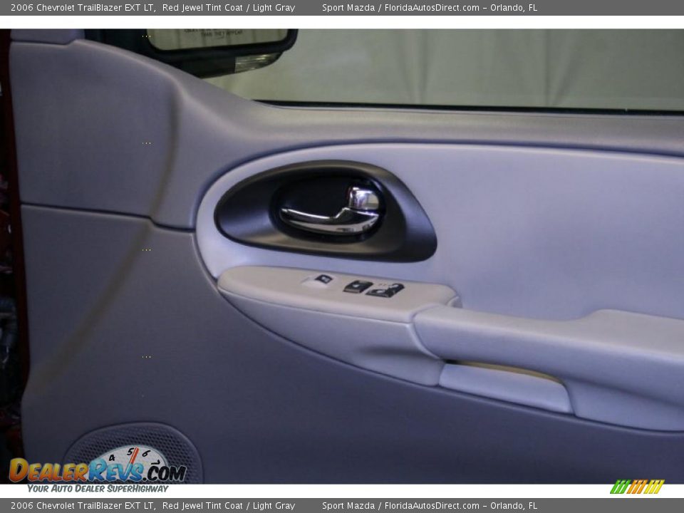 2006 Chevrolet TrailBlazer EXT LT Red Jewel Tint Coat / Light Gray Photo #23