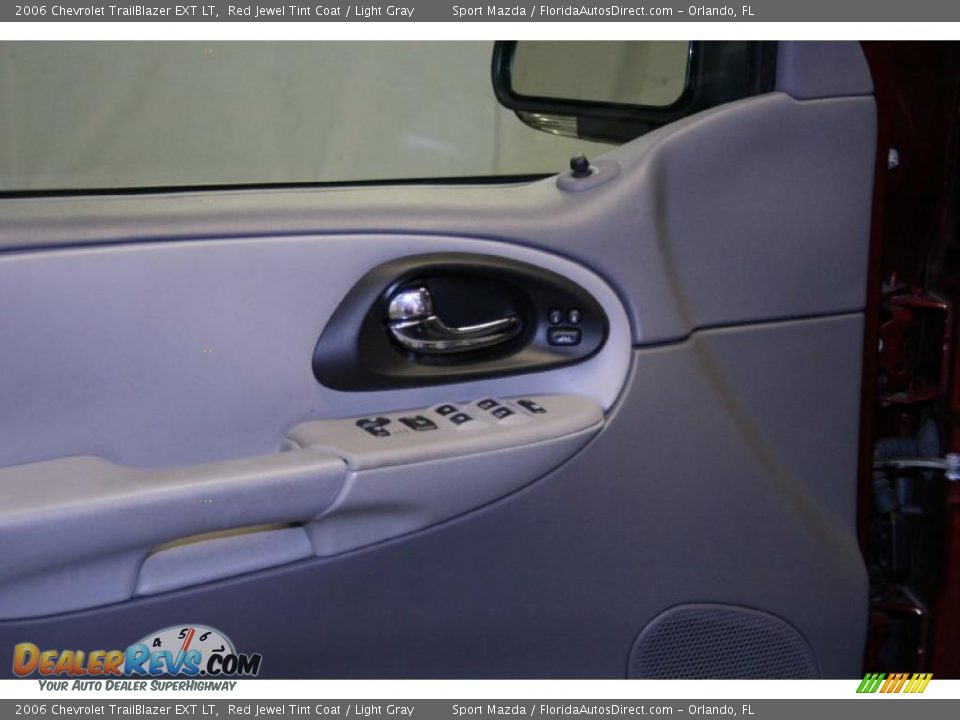2006 Chevrolet TrailBlazer EXT LT Red Jewel Tint Coat / Light Gray Photo #29