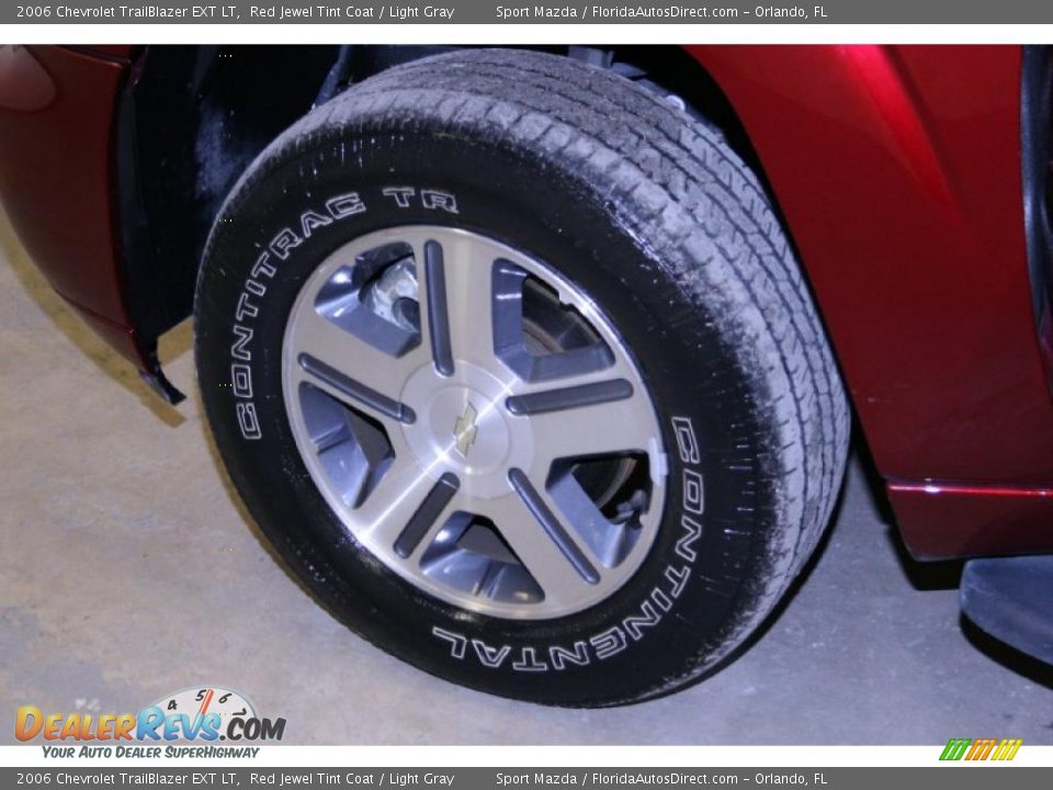 2006 Chevrolet TrailBlazer EXT LT Red Jewel Tint Coat / Light Gray Photo #30