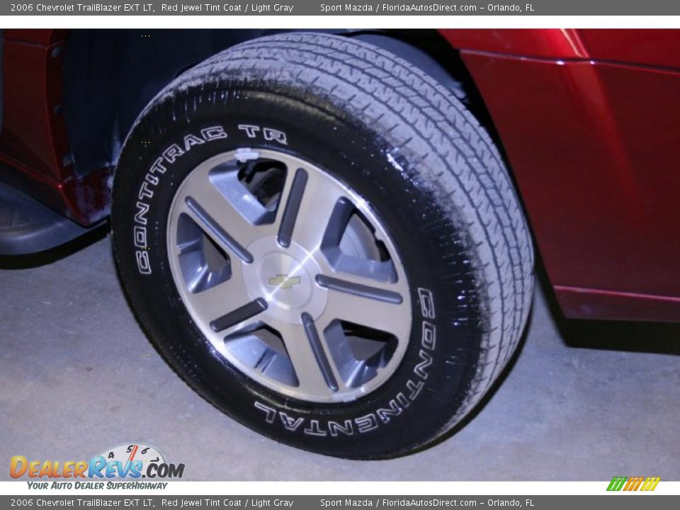 2006 Chevrolet TrailBlazer EXT LT Red Jewel Tint Coat / Light Gray Photo #31