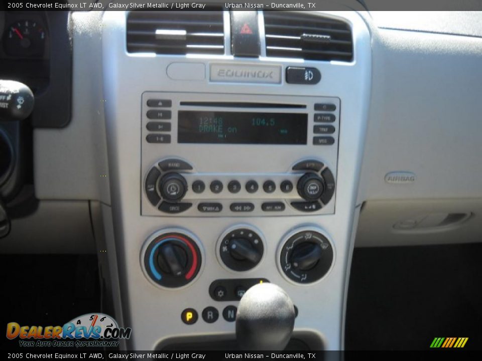 2005 Chevrolet Equinox LT AWD Galaxy Silver Metallic / Light Gray Photo #11