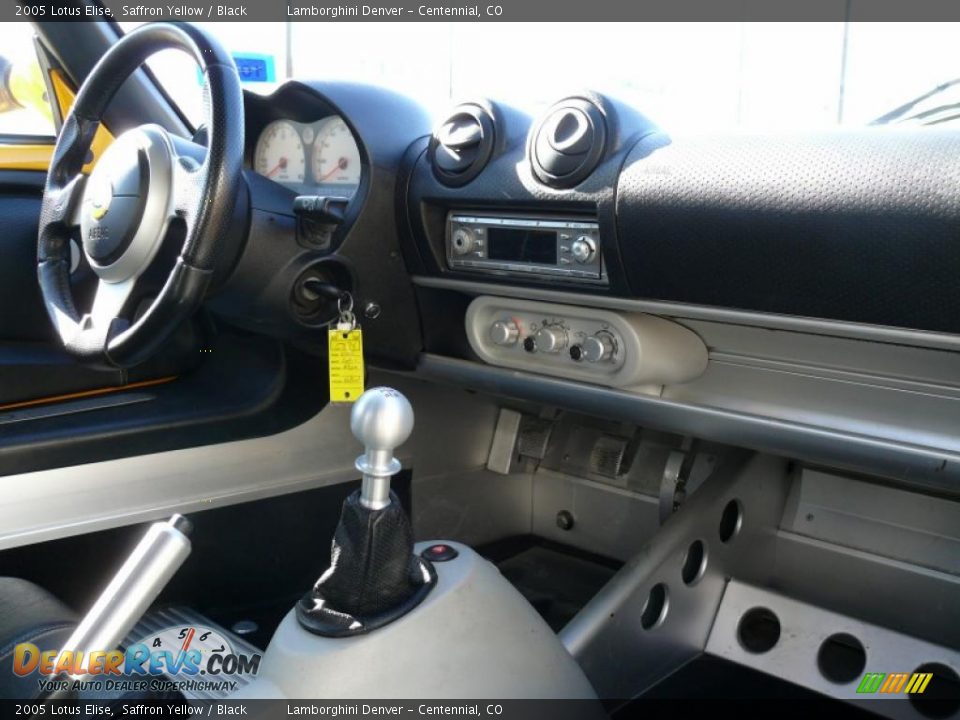 Dashboard of 2005 Lotus Elise  Photo #20