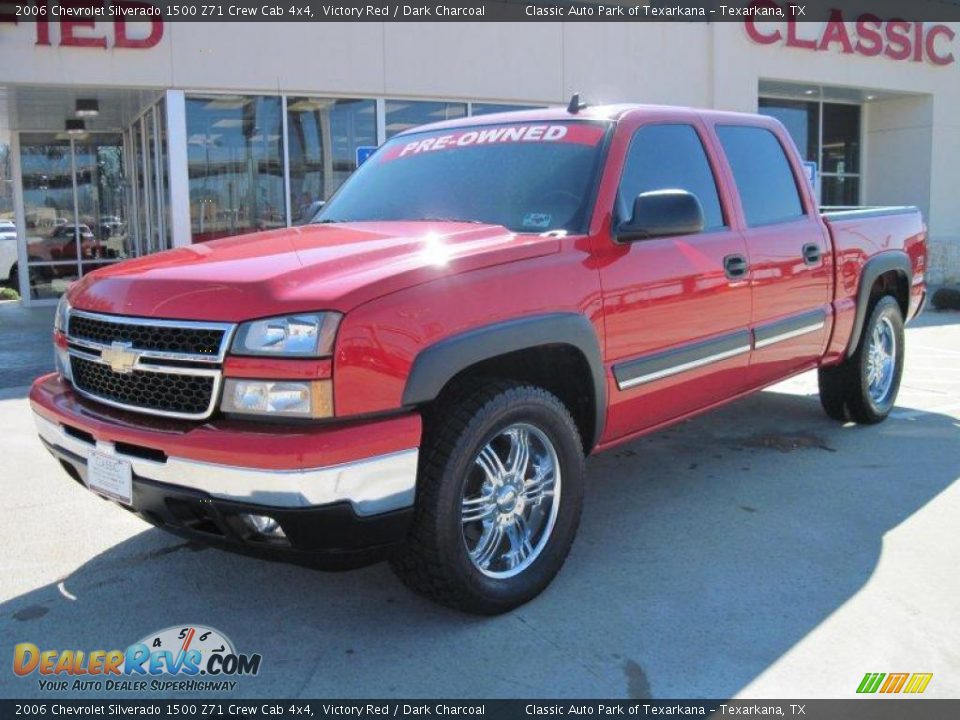 2006 Chevrolet Silverado 1500 Z71 Crew Cab 4x4 Victory Red / Dark Charcoal Photo #1