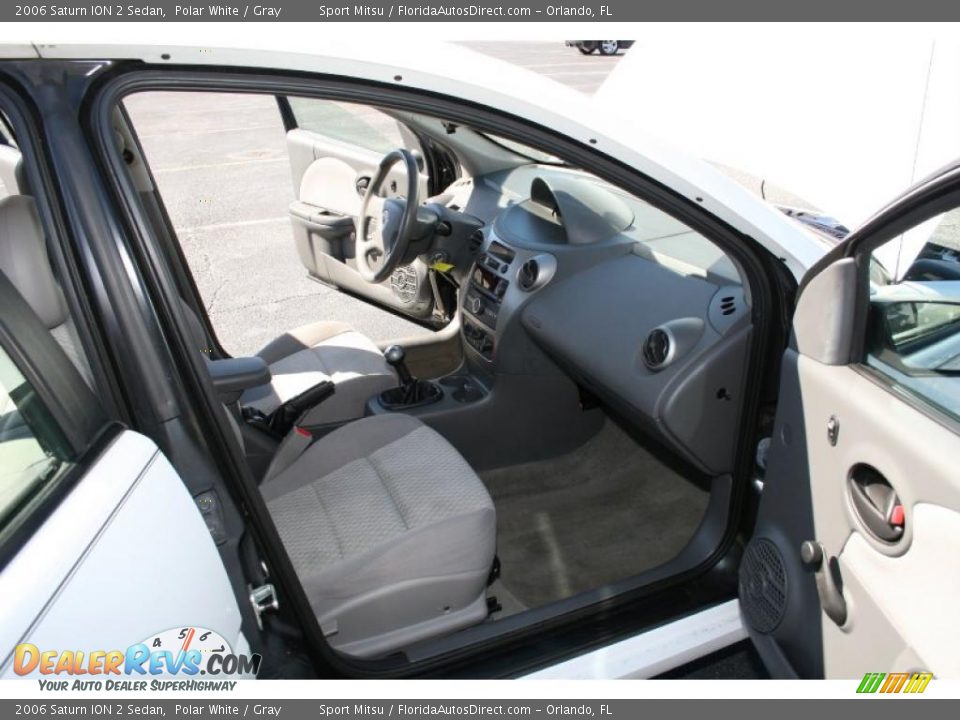 2006 Saturn ION 2 Sedan Polar White / Gray Photo #9