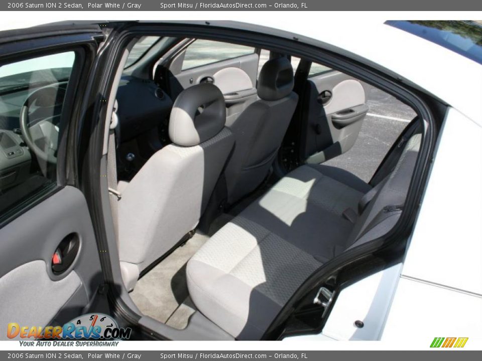 2006 Saturn ION 2 Sedan Polar White / Gray Photo #13
