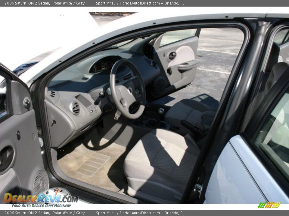 2006 Saturn ION 2 Sedan Polar White / Gray Photo #14