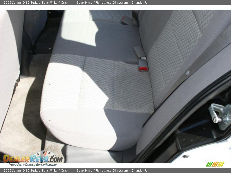 2006 Saturn ION 2 Sedan Polar White / Gray Photo #17