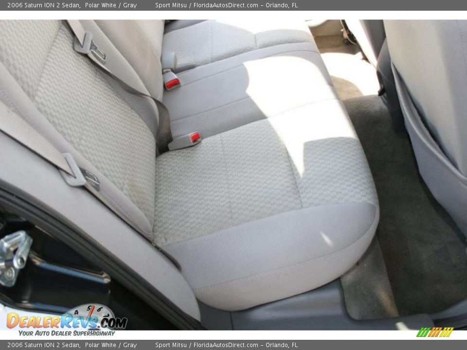 2006 Saturn ION 2 Sedan Polar White / Gray Photo #18