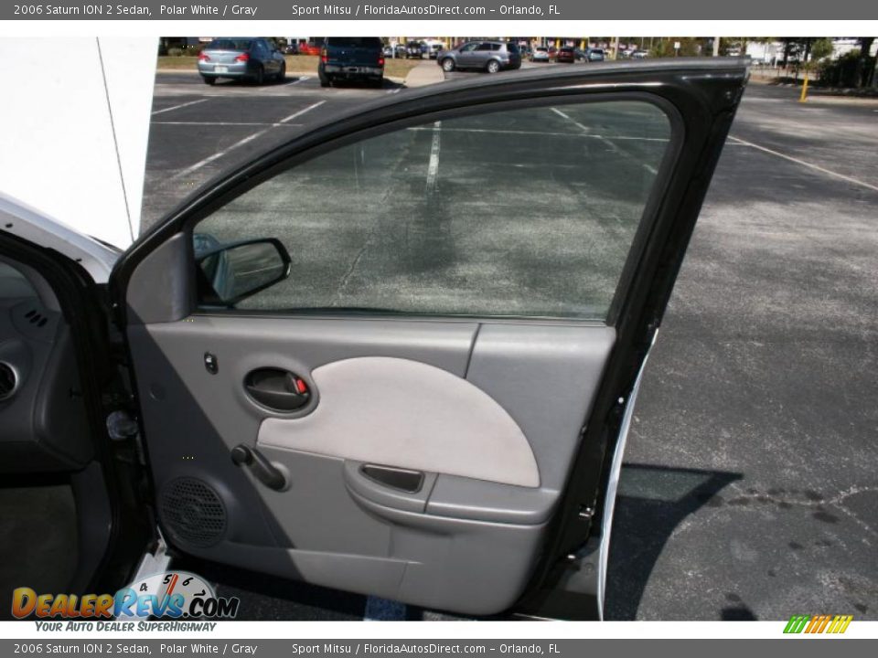 2006 Saturn ION 2 Sedan Polar White / Gray Photo #20