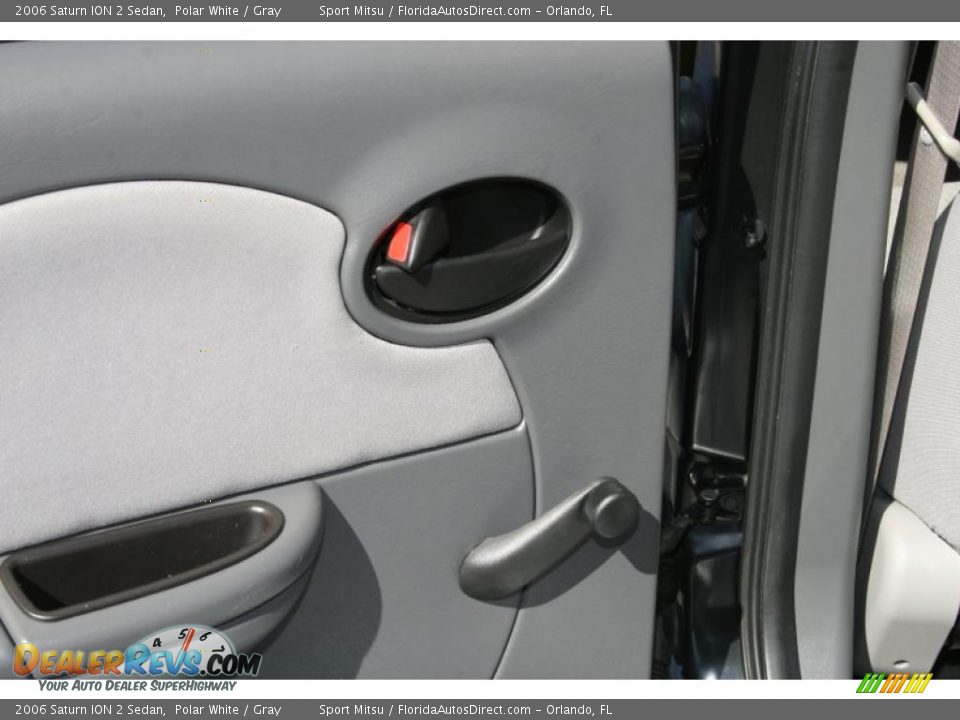 2006 Saturn ION 2 Sedan Polar White / Gray Photo #25