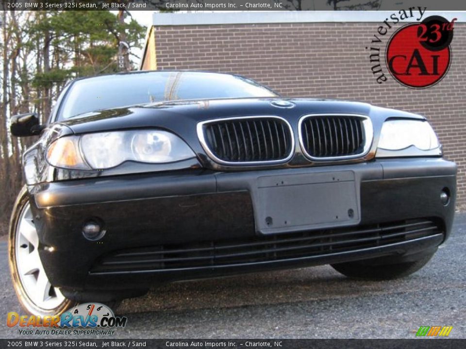 2005 BMW 3 Series 325i Sedan Jet Black / Sand Photo #1