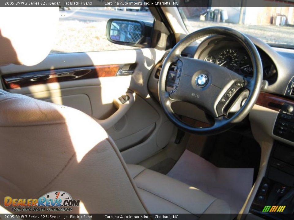 2005 BMW 3 Series 325i Sedan Jet Black / Sand Photo #10
