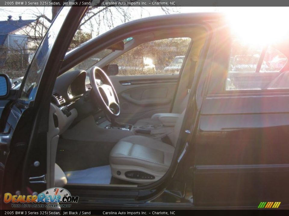 2005 BMW 3 Series 325i Sedan Jet Black / Sand Photo #14