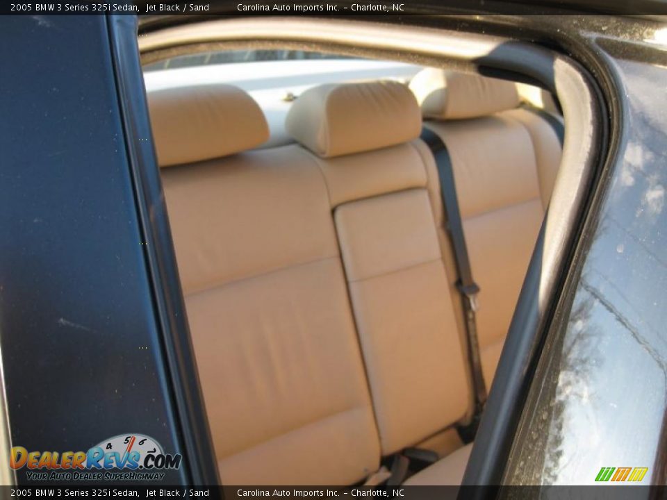 2005 BMW 3 Series 325i Sedan Jet Black / Sand Photo #23