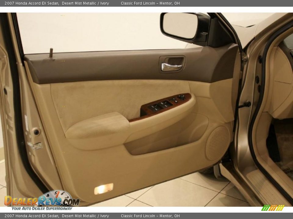 2007 Honda Accord EX Sedan Desert Mist Metallic / Ivory Photo #8