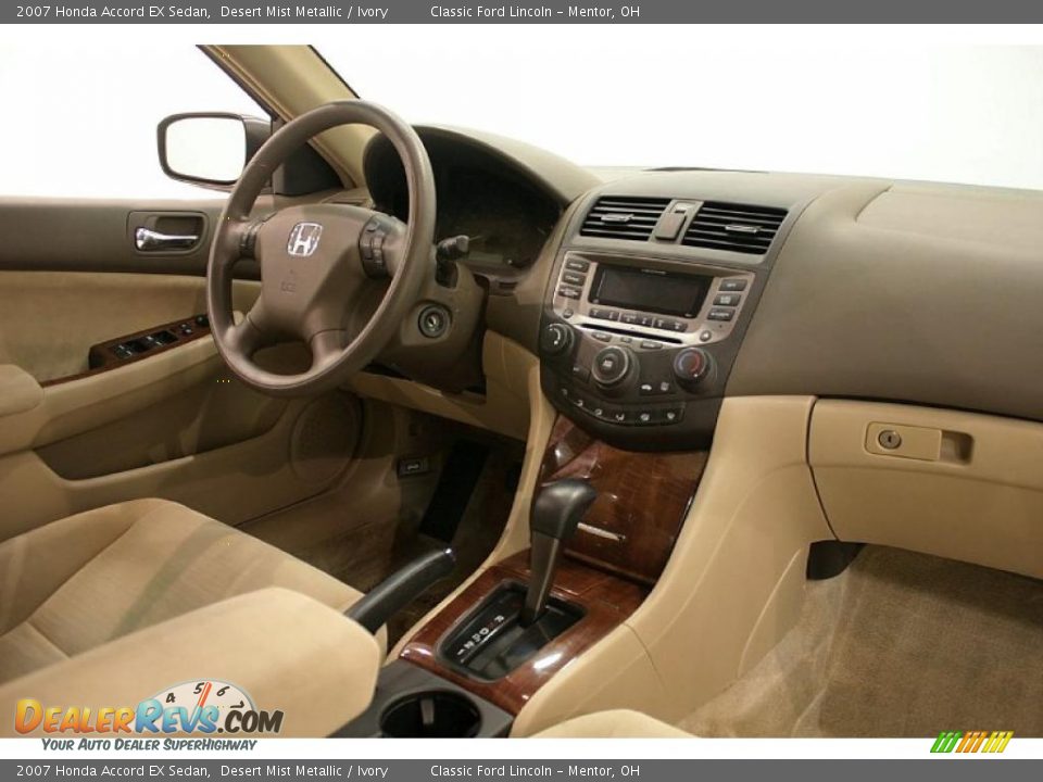 2007 Honda Accord EX Sedan Desert Mist Metallic / Ivory Photo #17