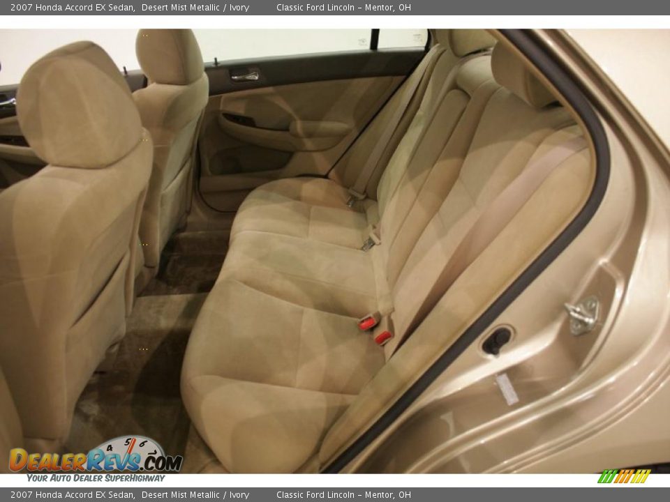 2007 Honda Accord EX Sedan Desert Mist Metallic / Ivory Photo #19