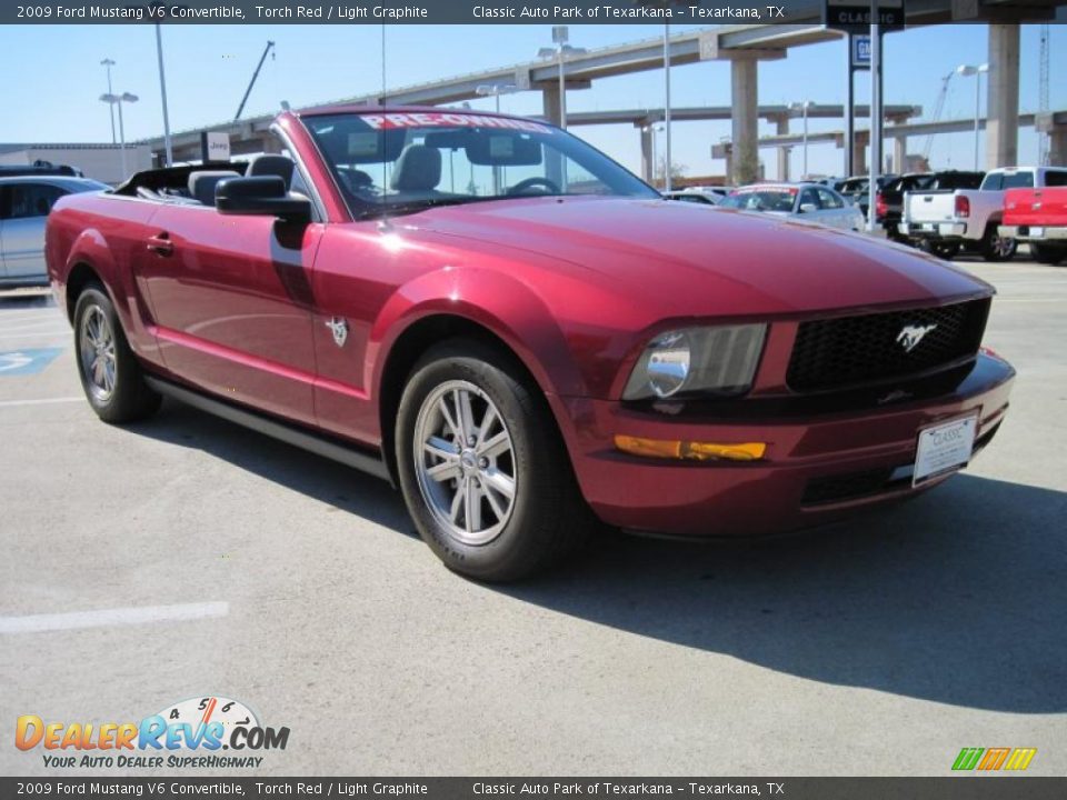 2009 Ford Mustang V6 Convertible Torch Red / Light Graphite Photo #2