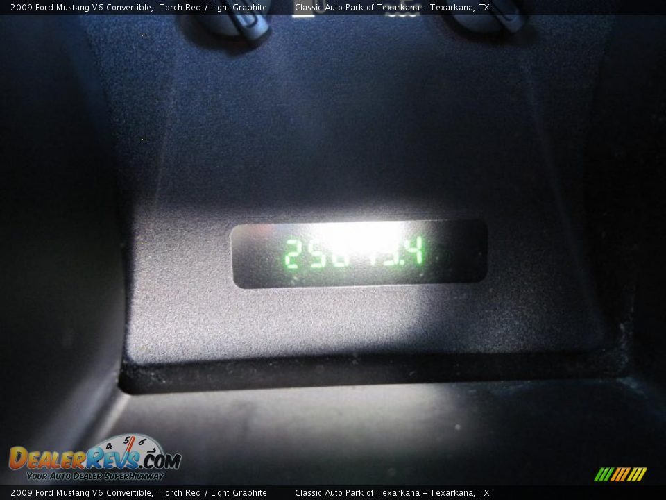 2009 Ford Mustang V6 Convertible Torch Red / Light Graphite Photo #12