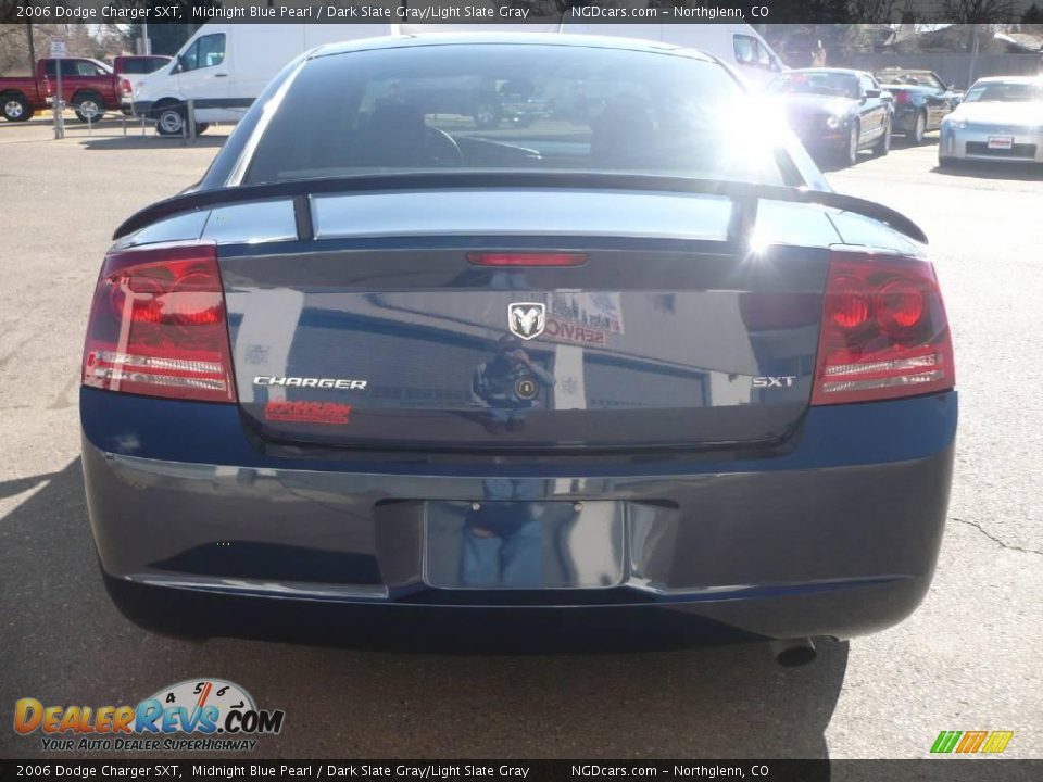 2006 Dodge Charger SXT Midnight Blue Pearl / Dark Slate Gray/Light Slate Gray Photo #4