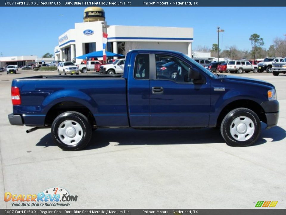 2007 Ford F150 XL Regular Cab Dark Blue Pearl Metallic / Medium Flint Photo #2