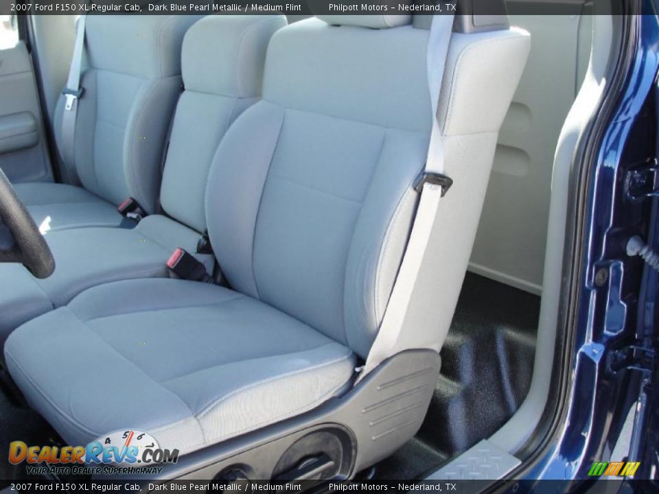 2007 Ford F150 XL Regular Cab Dark Blue Pearl Metallic / Medium Flint Photo #35