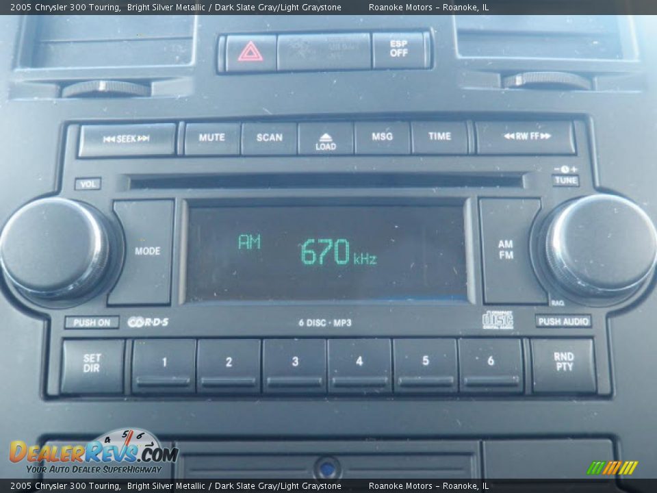 2005 Chrysler 300 Touring Bright Silver Metallic / Dark Slate Gray/Light Graystone Photo #6