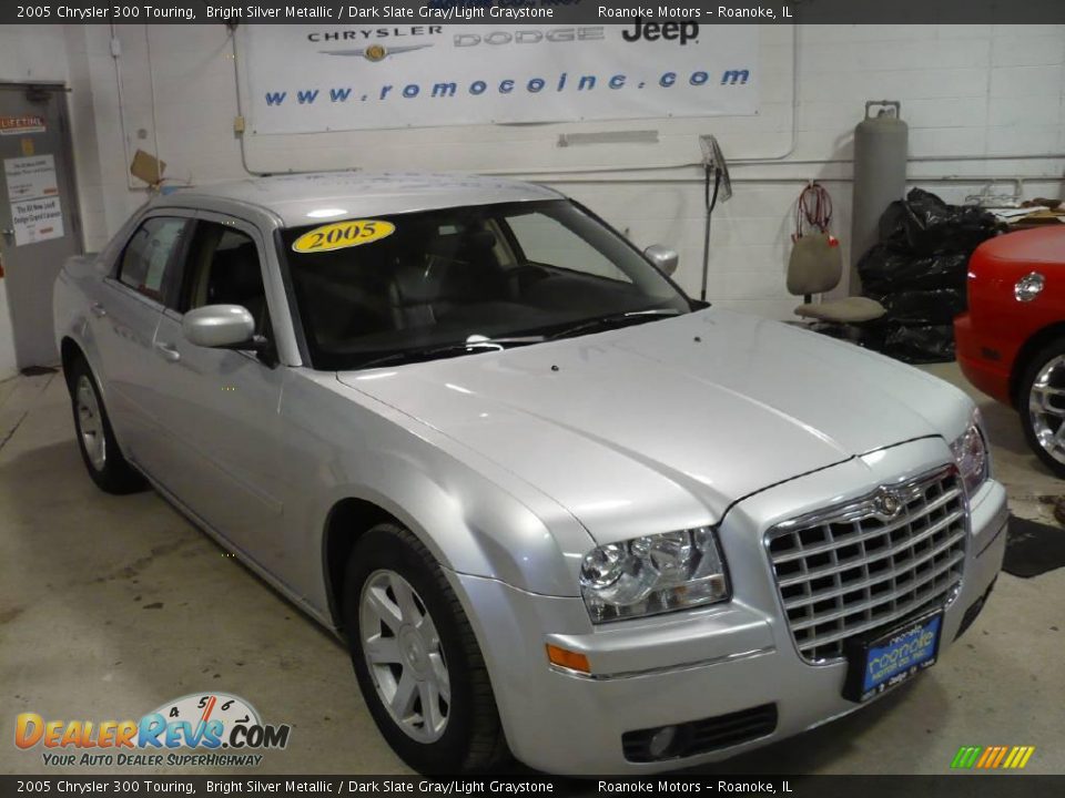 2005 Chrysler 300 Touring Bright Silver Metallic / Dark Slate Gray/Light Graystone Photo #9