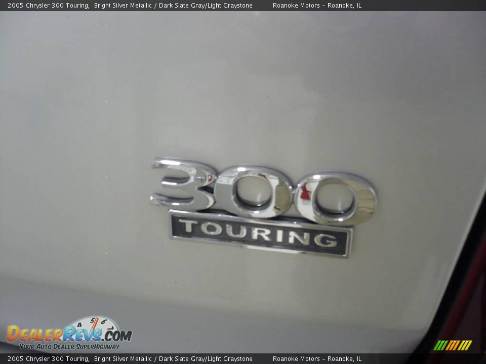 2005 Chrysler 300 Touring Bright Silver Metallic / Dark Slate Gray/Light Graystone Photo #16