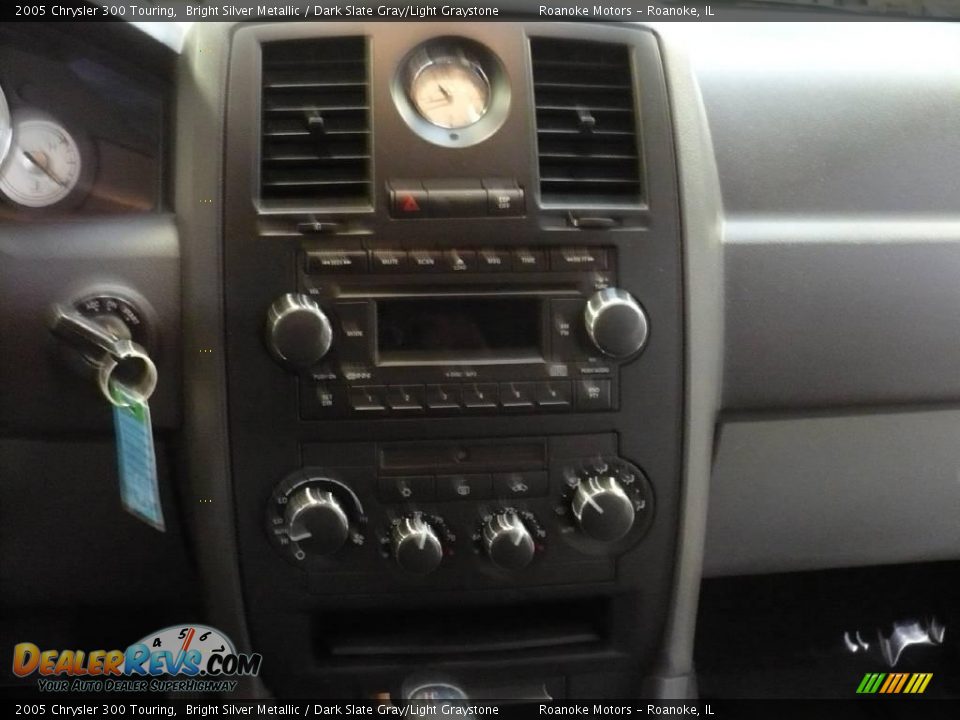 2005 Chrysler 300 Touring Bright Silver Metallic / Dark Slate Gray/Light Graystone Photo #24