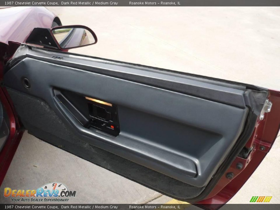 1987 Chevrolet Corvette Coupe Dark Red Metallic / Medium Gray Photo #29