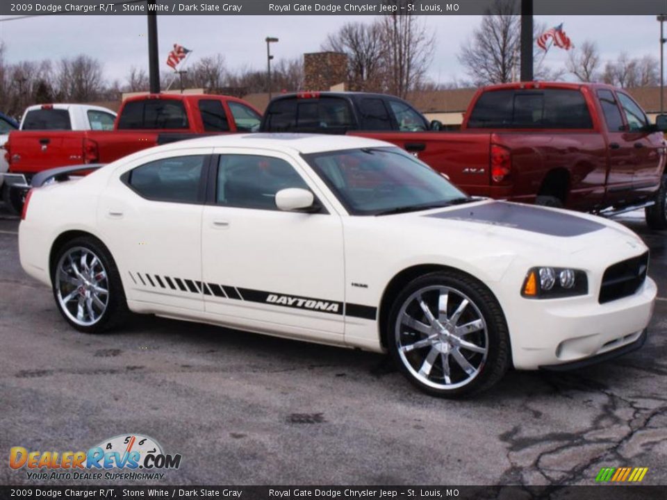 2009 Dodge Charger R/T Stone White / Dark Slate Gray Photo #2