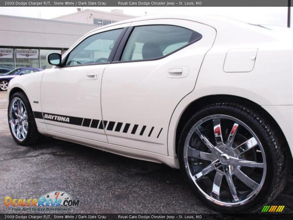 2009 Dodge Charger R/T Stone White / Dark Slate Gray Photo #4