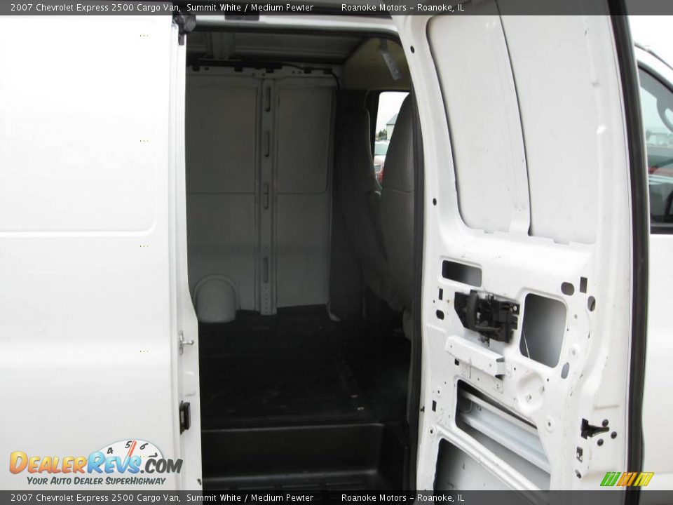 2007 Chevrolet Express 2500 Cargo Van Summit White / Medium Pewter Photo #21