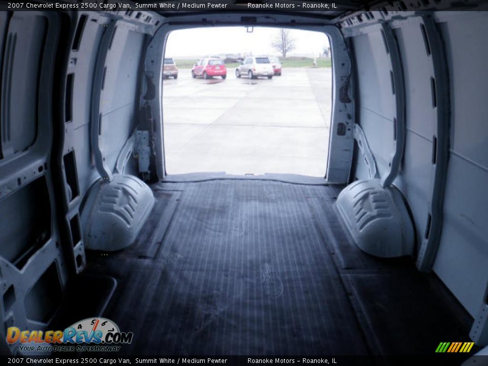 2007 Chevrolet Express 2500 Cargo Van Summit White / Medium Pewter Photo #35