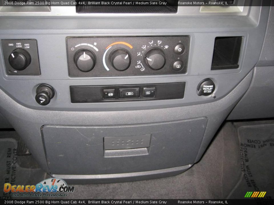 2008 Dodge Ram 2500 Big Horn Quad Cab 4x4 Brilliant Black Crystal Pearl / Medium Slate Gray Photo #23