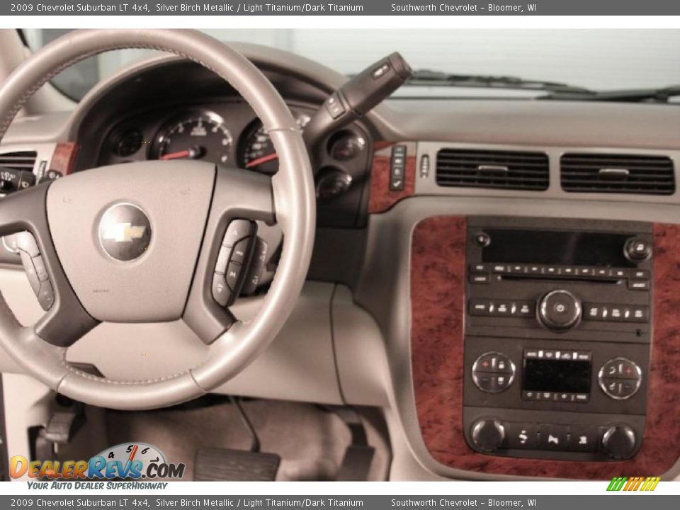 2009 Chevrolet Suburban LT 4x4 Silver Birch Metallic / Light Titanium/Dark Titanium Photo #7