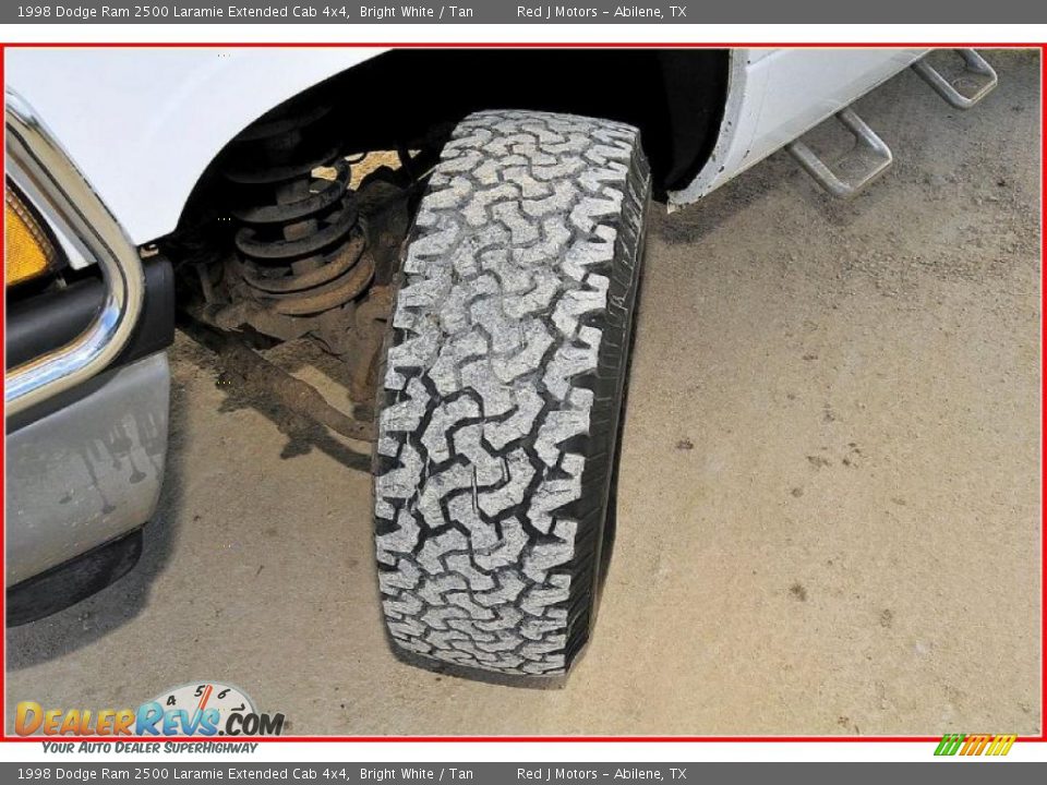 1998 Dodge Ram 2500 Laramie Extended Cab 4x4 Bright White / Tan Photo #11