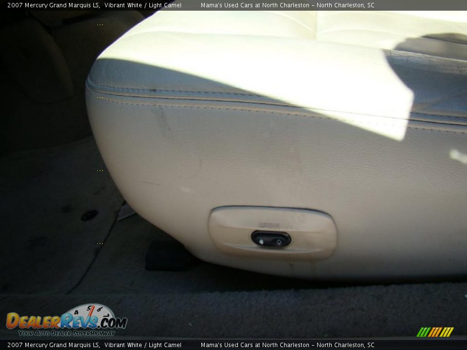 2007 Mercury Grand Marquis LS Vibrant White / Light Camel Photo #21